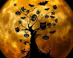 Tree with jack o'lanterns, owls, and bats